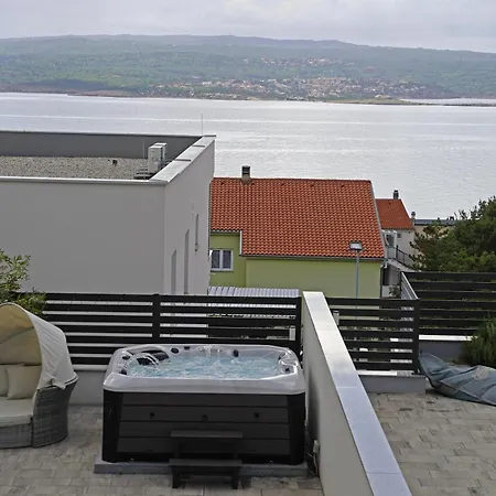 Sobol 'navis' With Private Jacuzzi