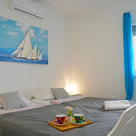 Sobol 'navis' With Private Jacuzzi Crikvenica