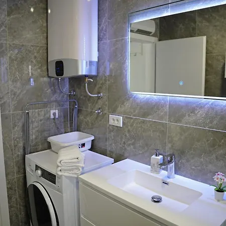 Apartment Sobol 'navis' With Private Jacuzzi