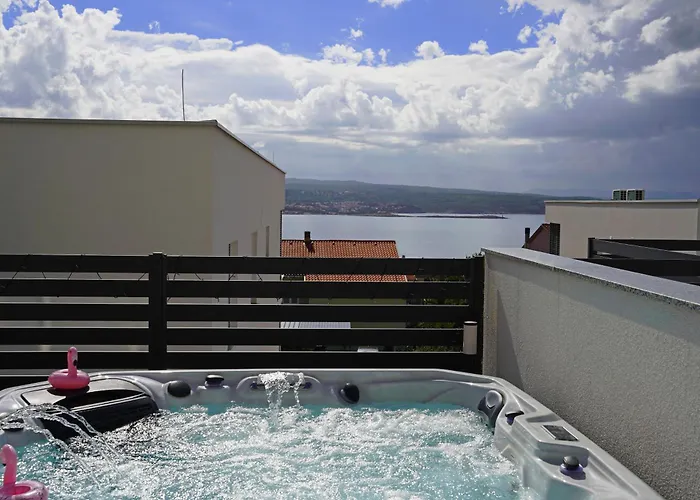 Sobol 'navis' With Private Jacuzzi * ツリクヴェニツァ