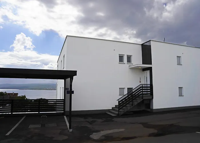 Sobol 'navis' With Private Jacuzzi アパート